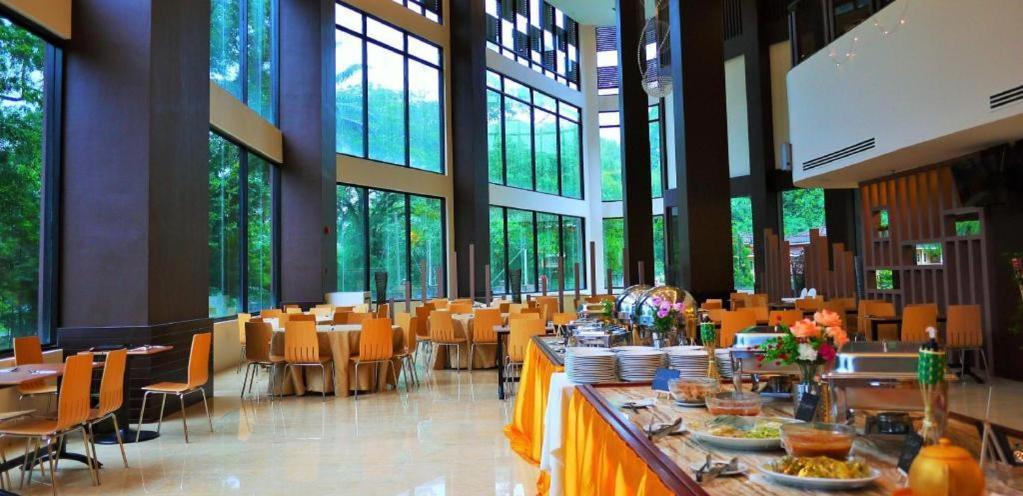 Hotel Grand Baron Taiping Buitenkant foto