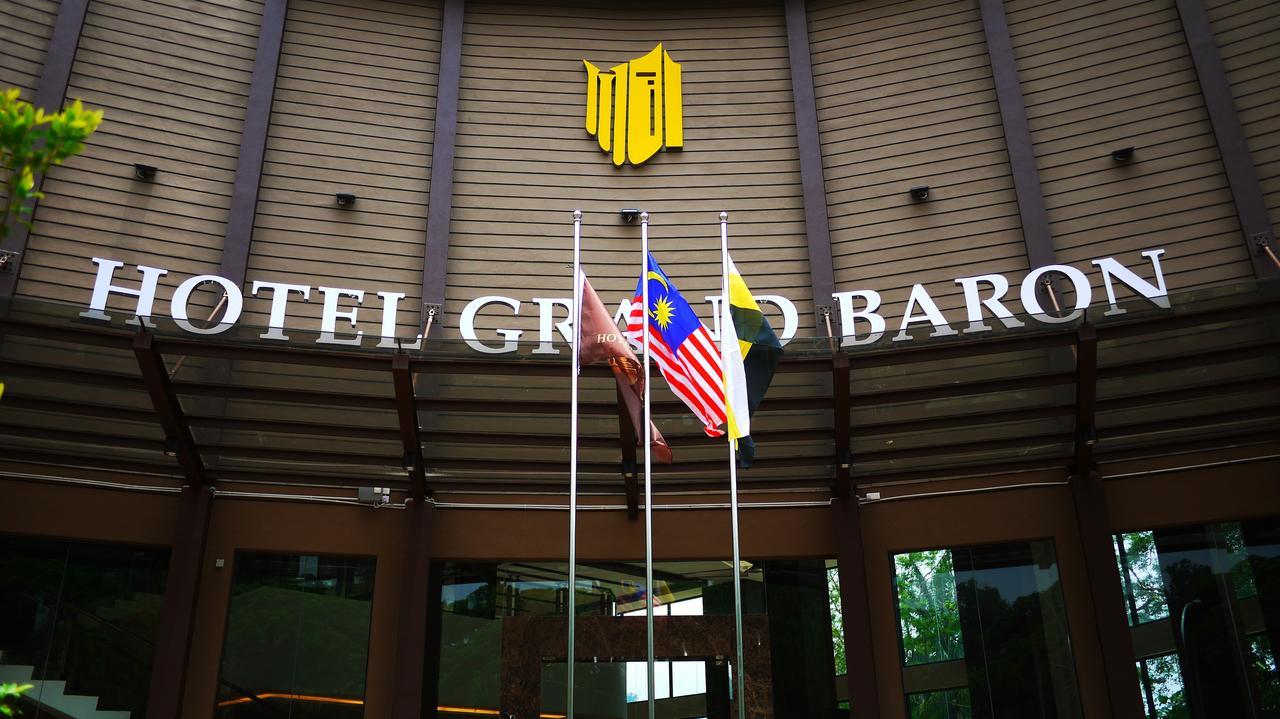 Hotel Grand Baron Taiping Buitenkant foto